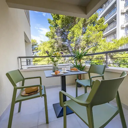 Beachfront Tide Srzic Apartment Makarska
